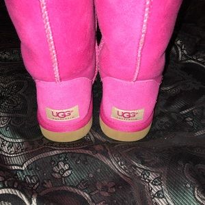 HOT PINK CLASSIC UGGS
